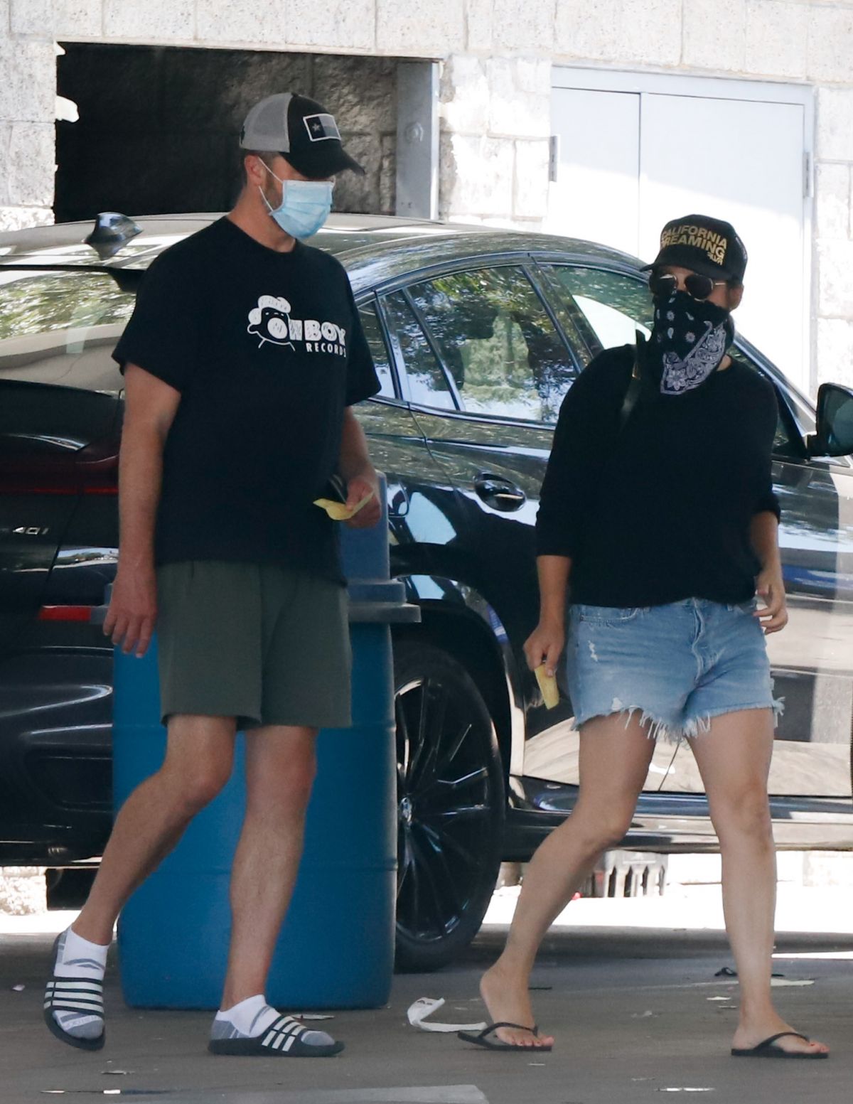 Tiffani Thiessen Denim Shorts Car Wash Los Angeles