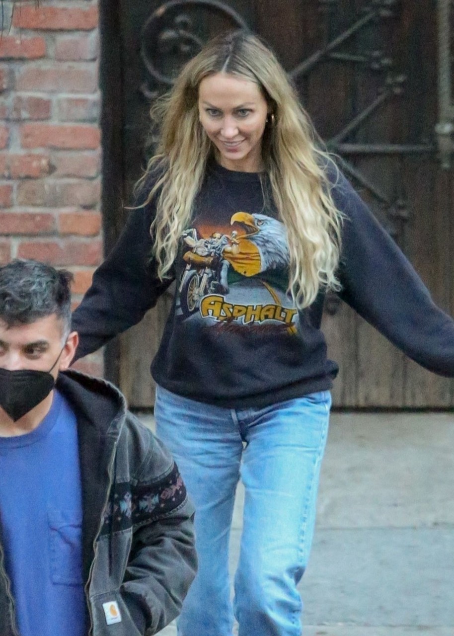 Tish Cyrus Out About Hollywod