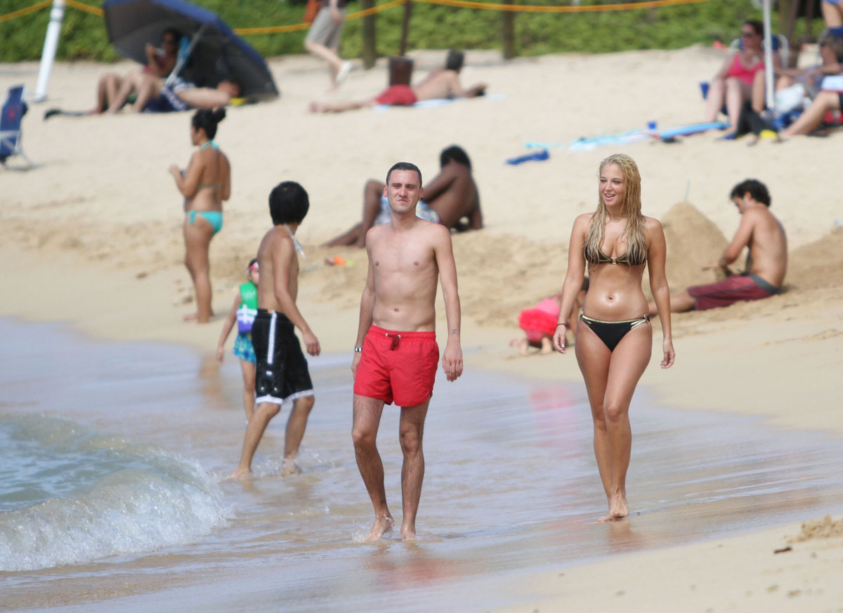 Tulisa Contostavlos Black Bikini Beach Honolulu