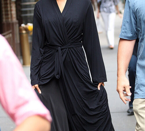 Tyra Banks On The Set Of Gossip Girl August 6 (1 photo)