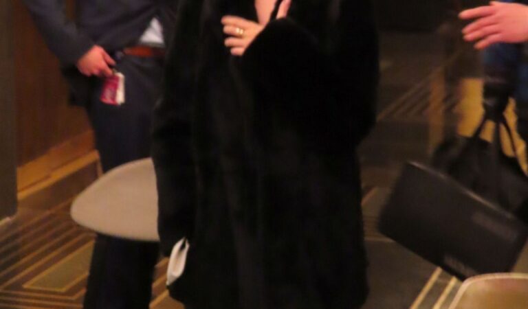 Ursula Corbero Arrives Tonight Show Starring Jimmy Fallon New York (6 photos)