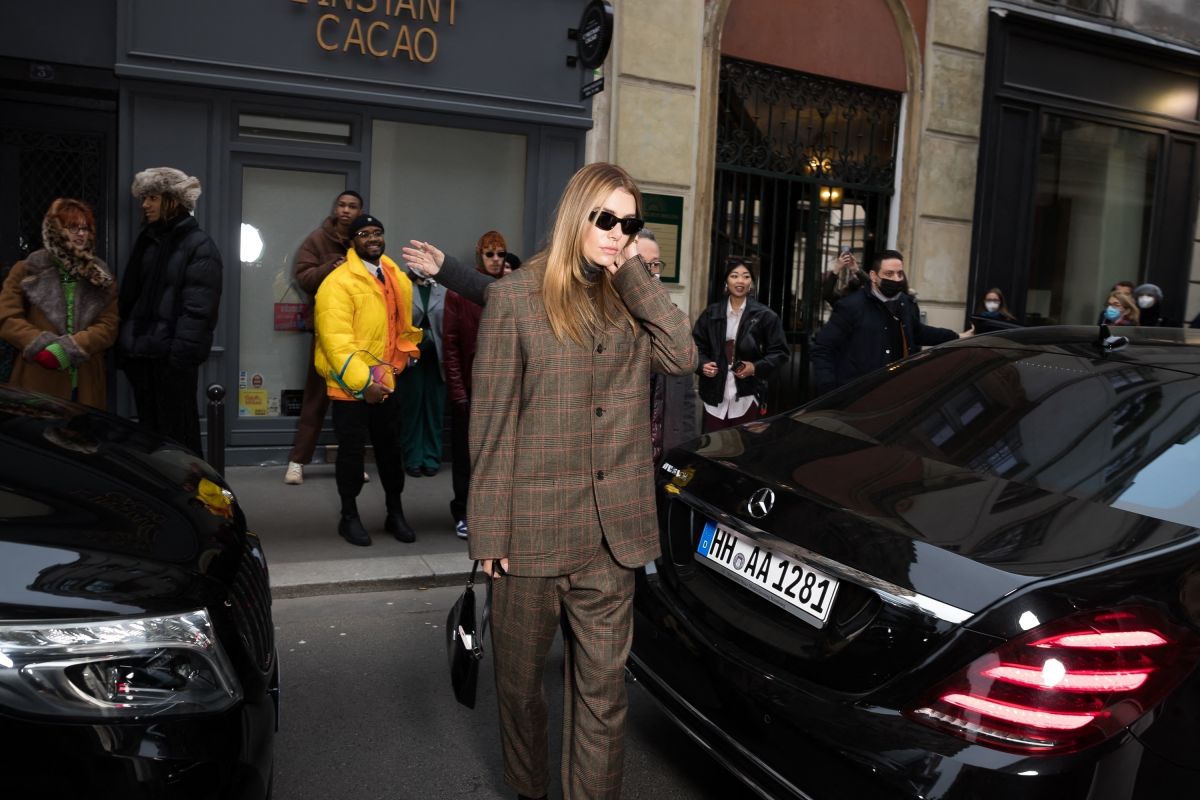 Valentina Ferre Leaves Her Hotel Paris