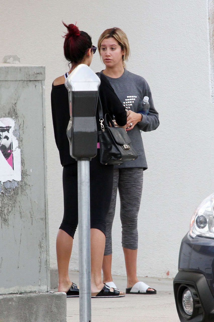 Vanessa Hudgens Ashley Tisdale Leaves Pilates Class Studio City
