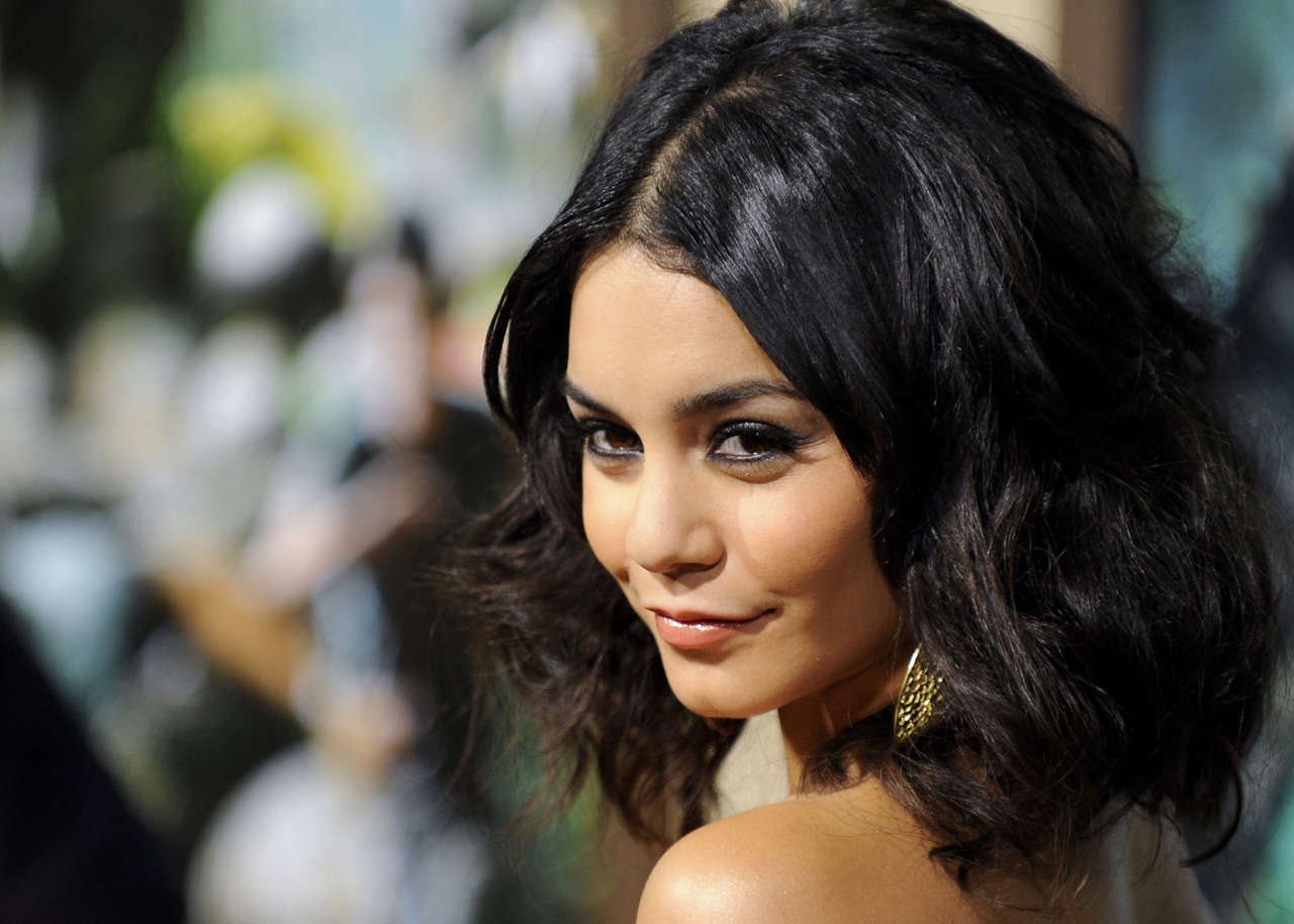 Vanessa Hudgens At The Journey 2 Mysterious Island Premiere In Los Angeles