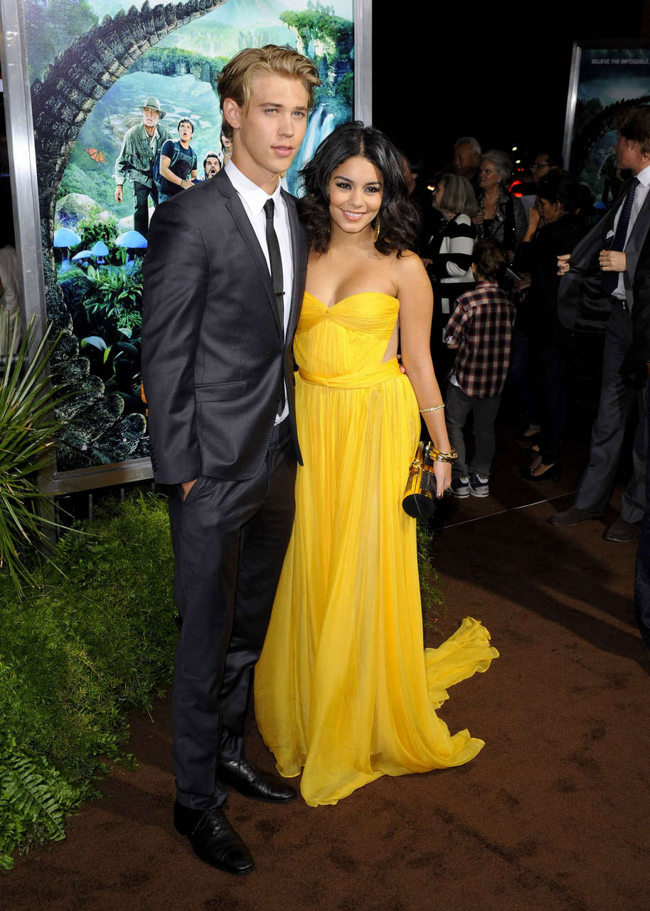 Vanessa Hudgens At The Journey 2 Mysterious Island Premiere In Los Angeles