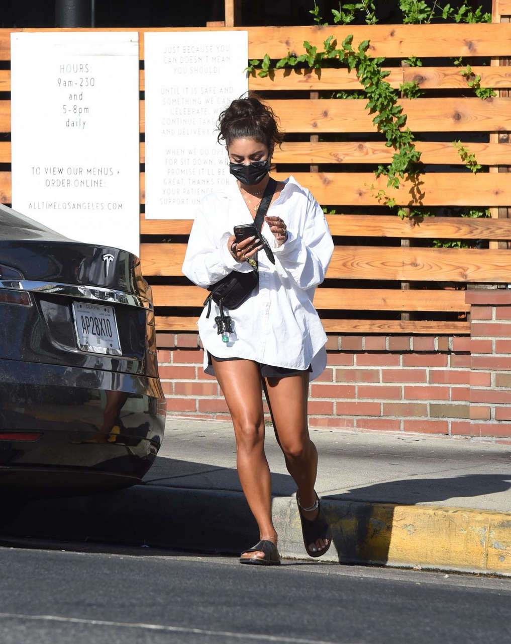 Vanessa Hudgens Getting Take Out Dinner Los Angeles