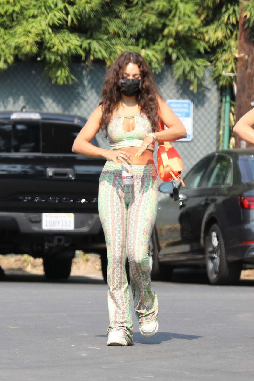 Vanessa Hudgens Heading To Gym West Hollywood