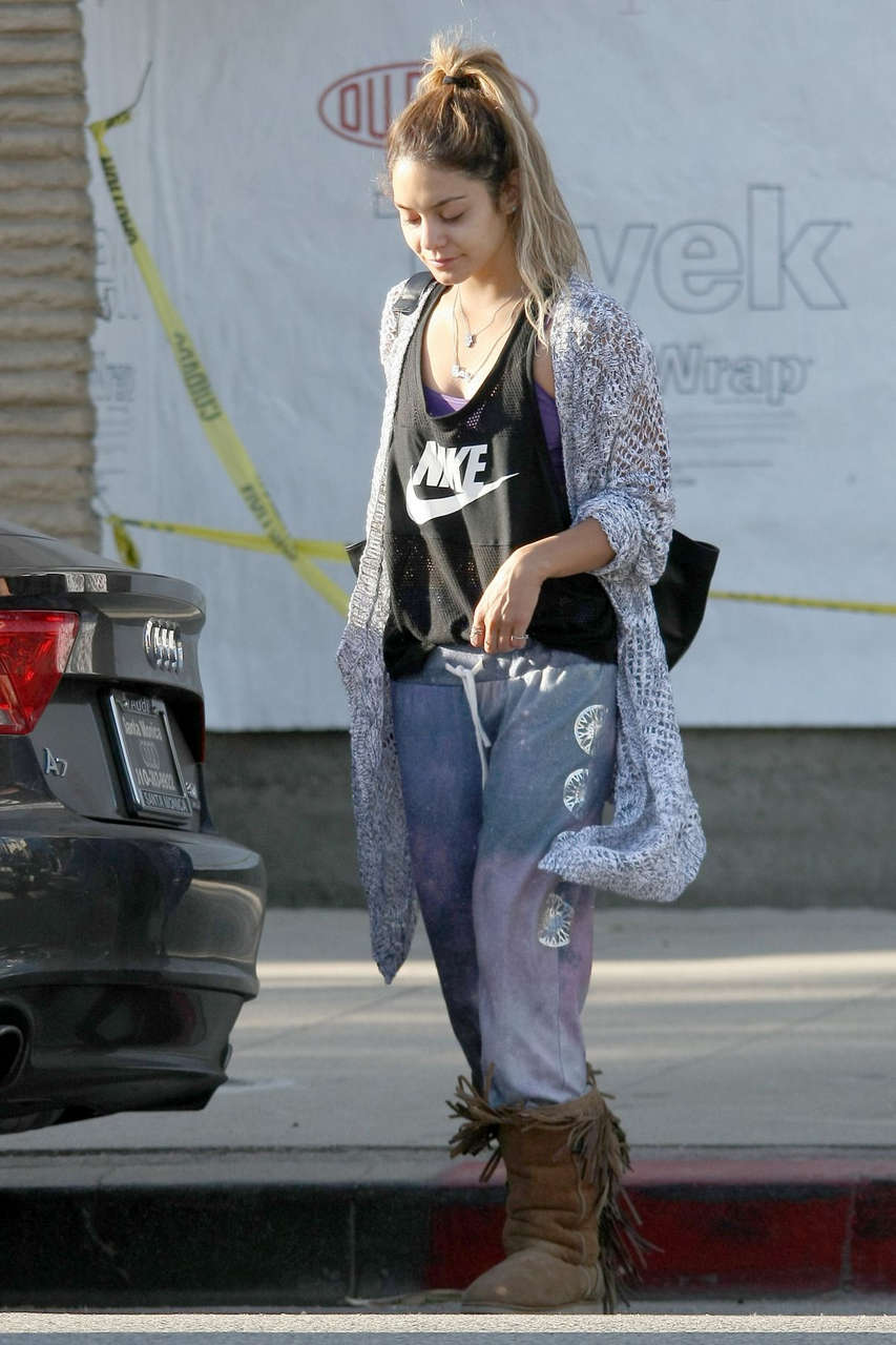 Vanessa Hudgens Out About Los Angeles