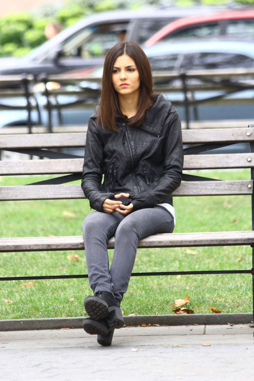Victoria Justice Set Eye Candy New York
