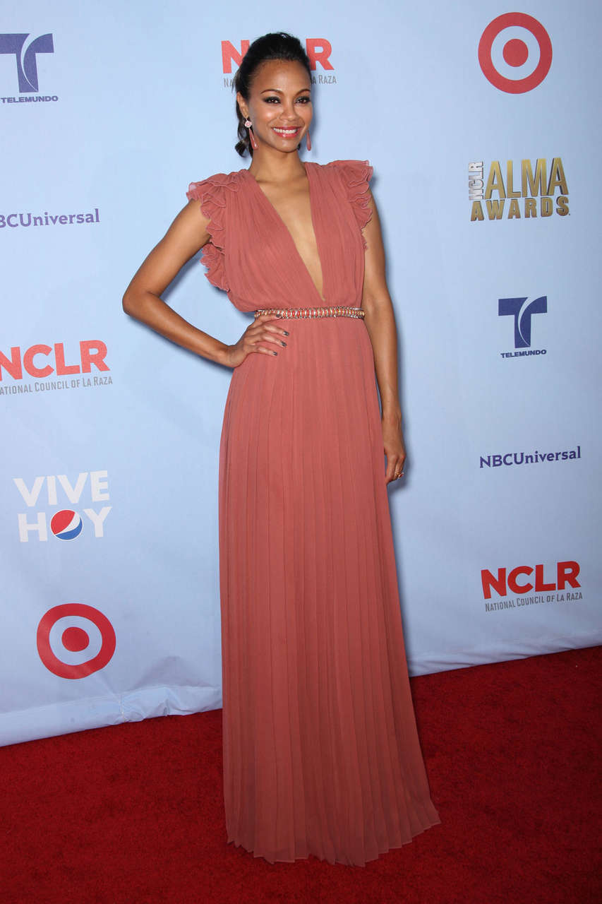 Zoe Saldana 2012 Nclr Alma Awards Pasadena