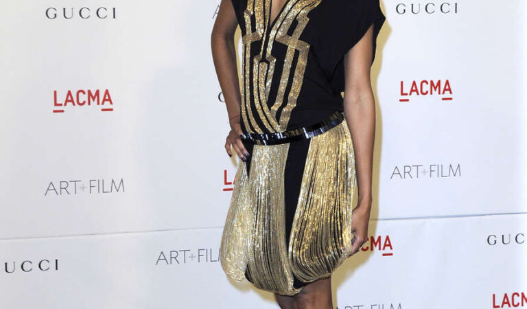 Zoe Saldana Lacma Inaugural Art Film Gala Los Angeles (44 photos)